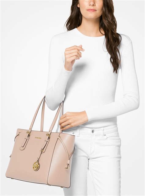 michael michael kors voyager medium crossgrain leather tote bag